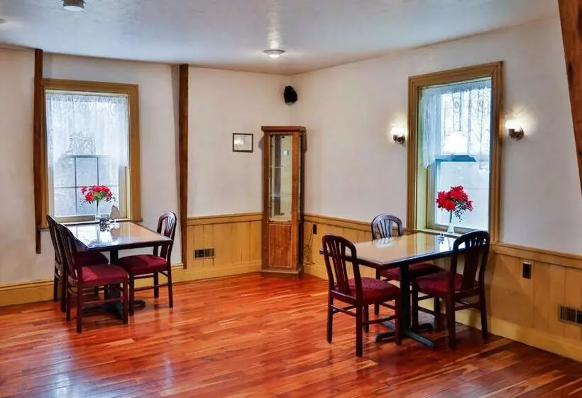 Baneberry Meadows B&b