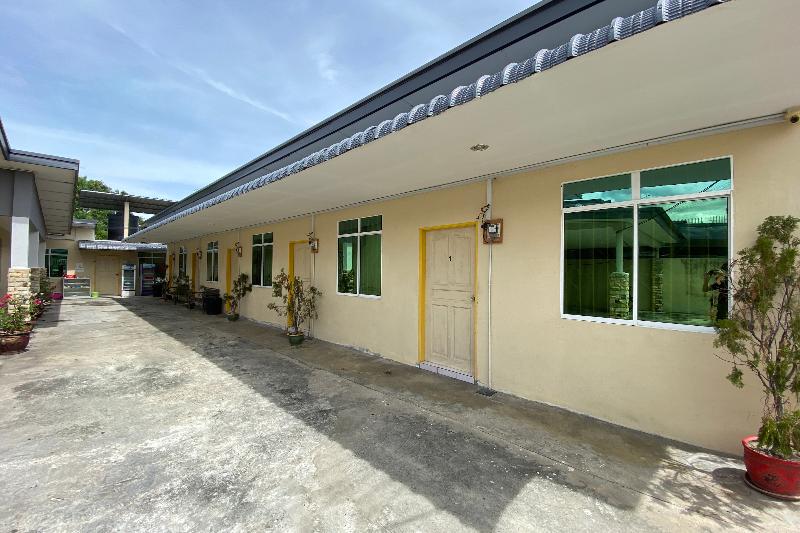 Отель Oyo 90289 Taman Kota Homestay