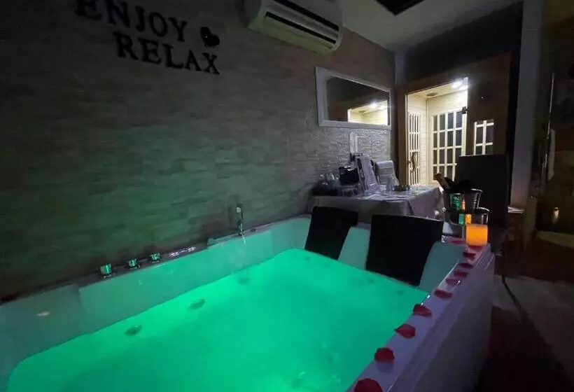 مبيت وإفطار Il Fauno   Suite & Spa