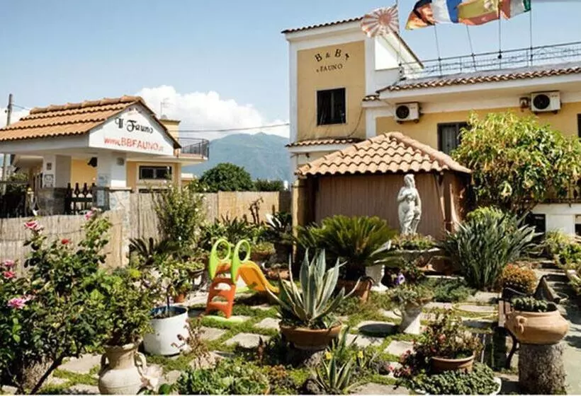 مبيت وإفطار Il Fauno   Suite & Spa