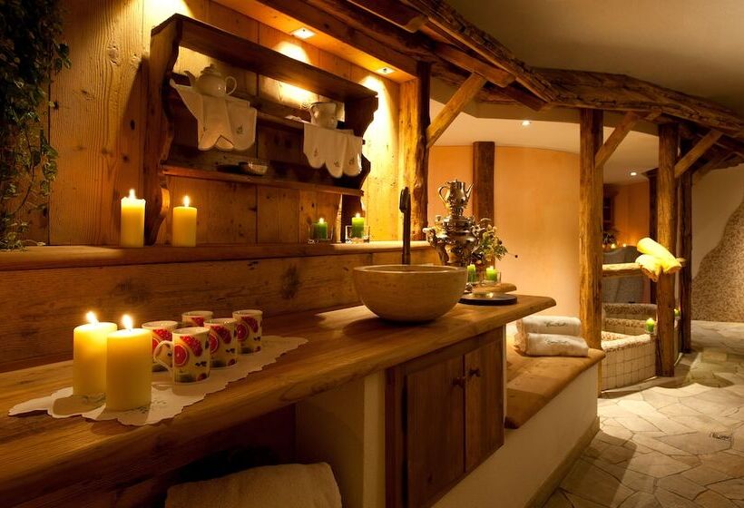 Centro Pineta Family Hotel & Wellness