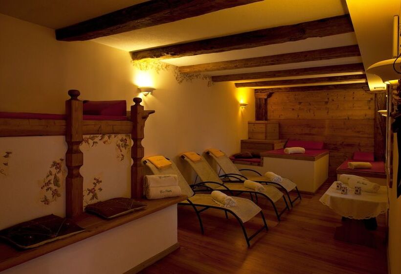 Centro Pineta Family Hotel & Wellness