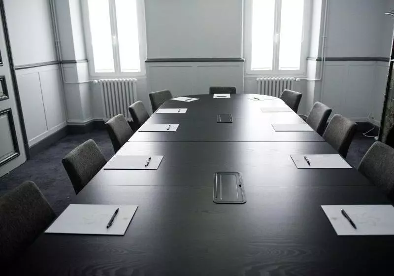 Отель Armes De Champagne