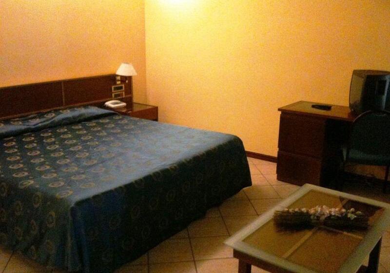 فندق Assinos Palace