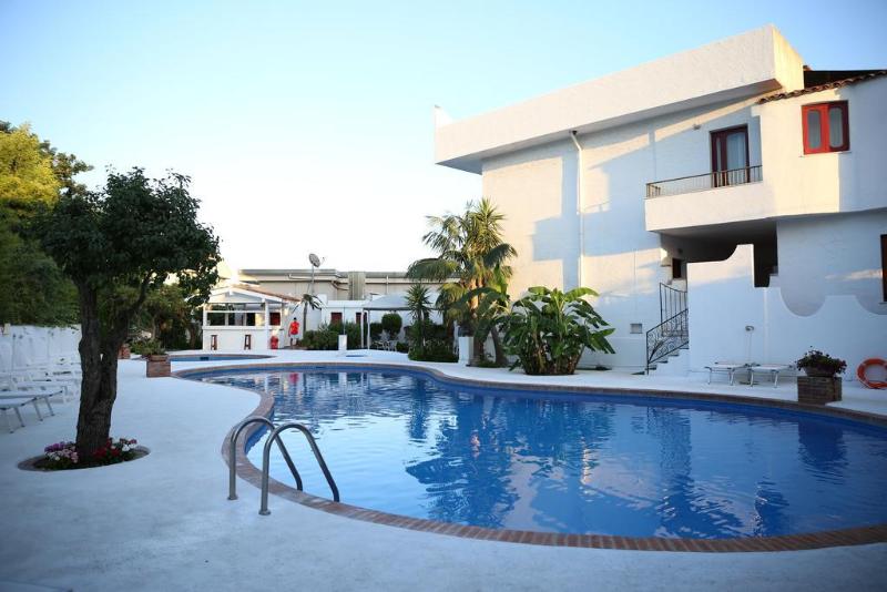 فندق Assinos Palace