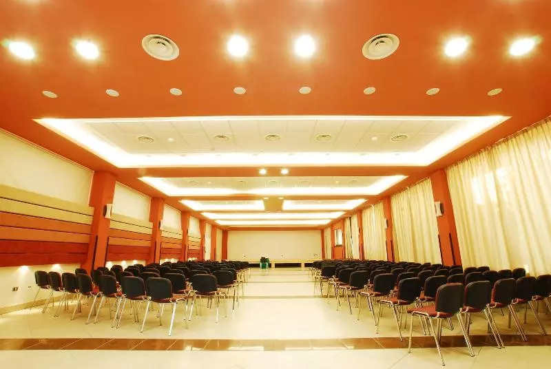 Отель Club Astor