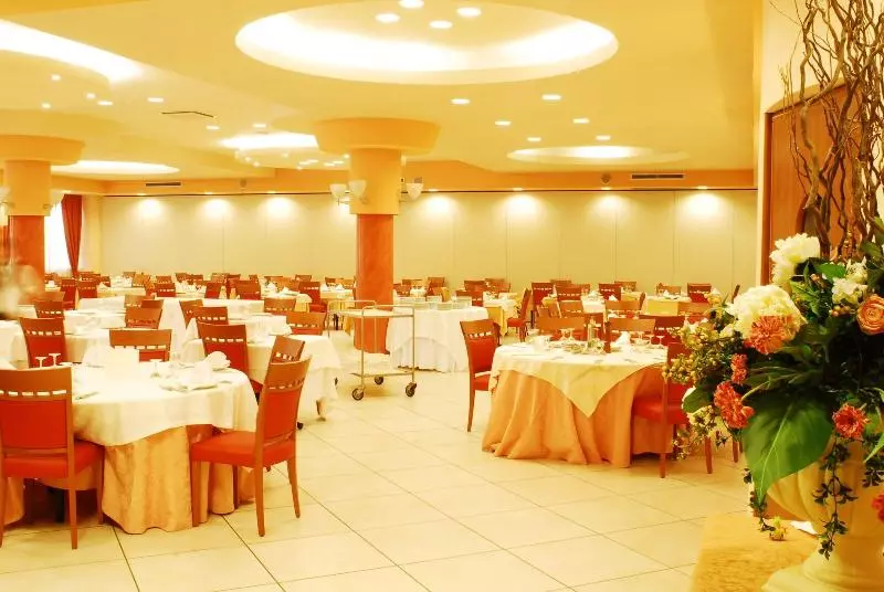 Отель Club Astor