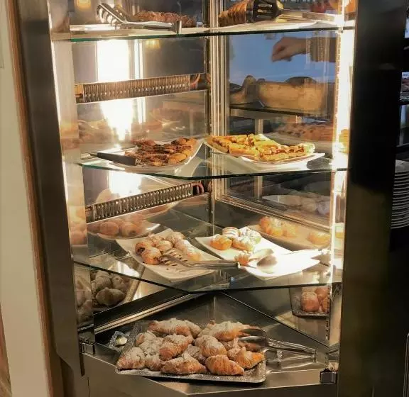 Отель Des Alpes