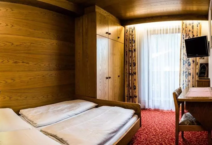 Отель Des Alpes