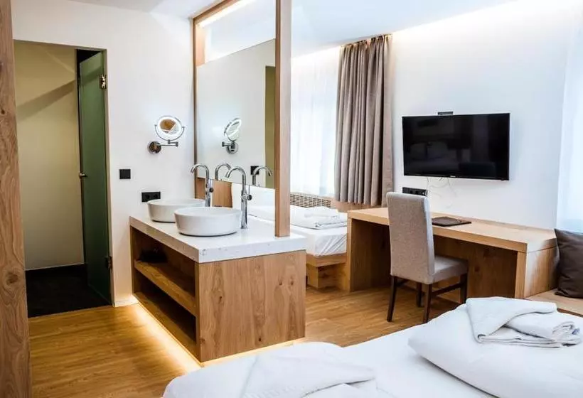 Отель Des Alpes