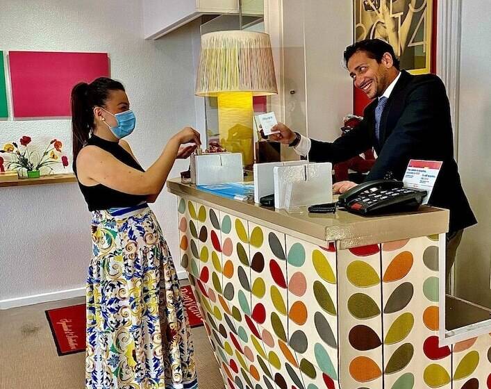 فندق Hôtel Brimer Cannes