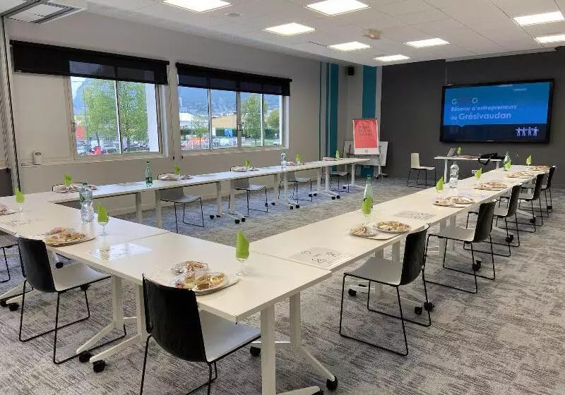 호텔 Ibis Styles Crolles Grenoble A41