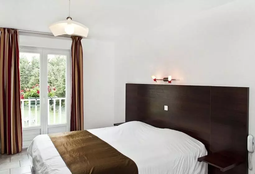 Hotel L Oree Des Chateaux