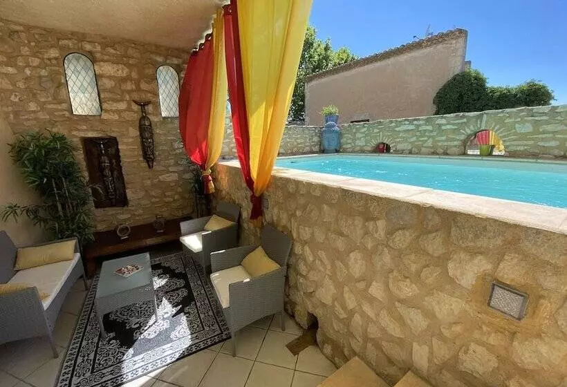 ホテル Le Saint Laurent