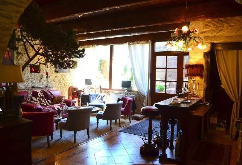 ホテル Le Saint Laurent