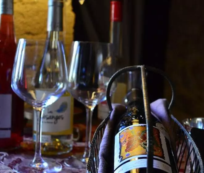 ホテル Le Saint Laurent