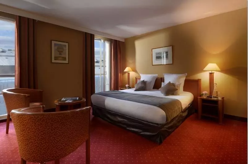 هتل Le Versailles