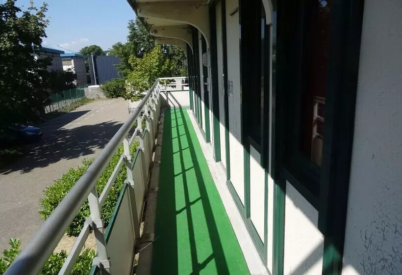 Otel Premiere Classe Lyon Sud   Chasse Sur Rhône