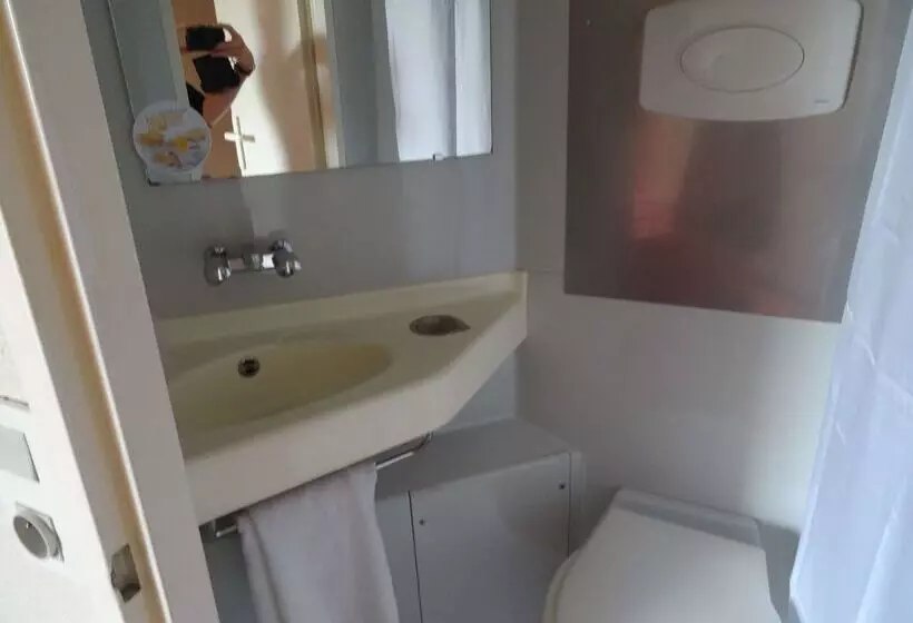 Otel Premiere Classe Lyon Sud   Chasse Sur Rhône