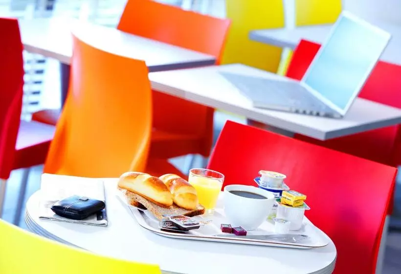 Отель Premiere Classe Marne La Vallée Torcy