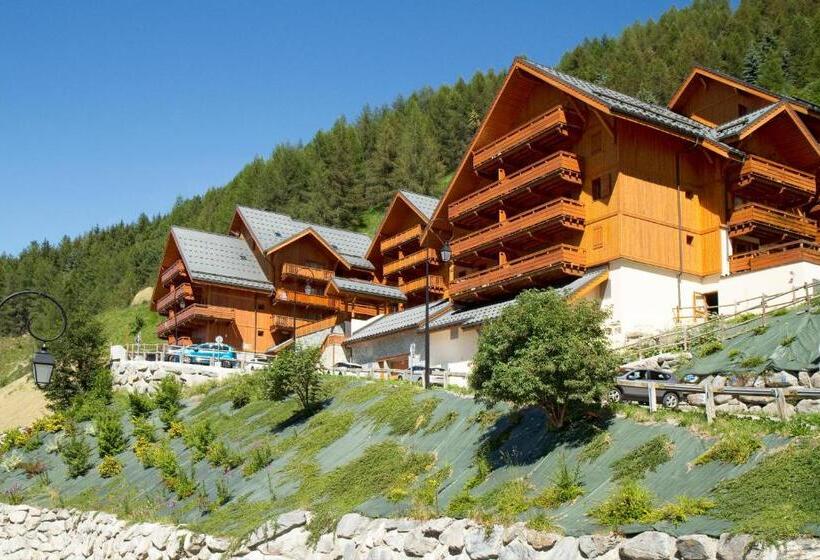 هتل Residence Odalys Le Hameau Et Les Chalets De La Vallee D Or