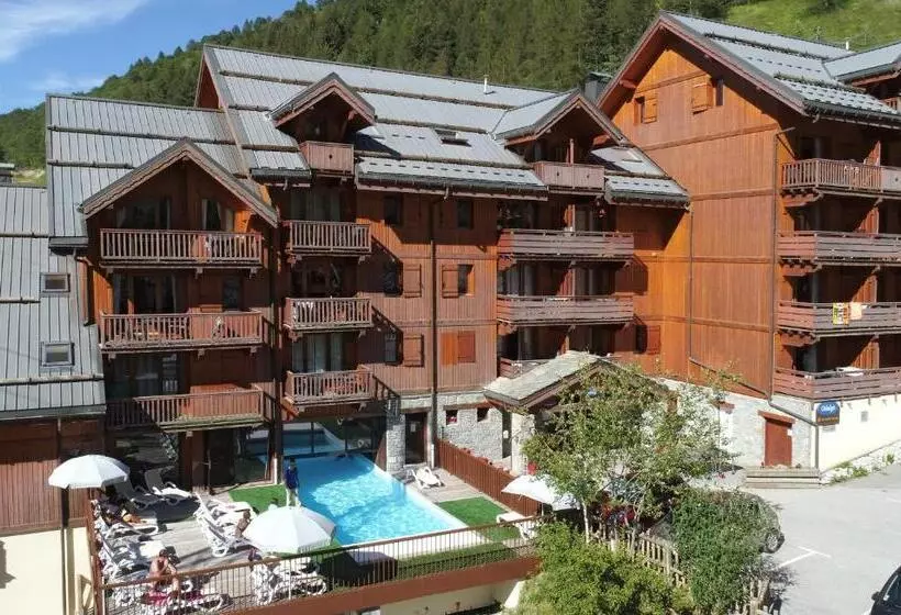 Отель Residence Odalys Le Hameau Et Les Chalets De La Vallee D Or