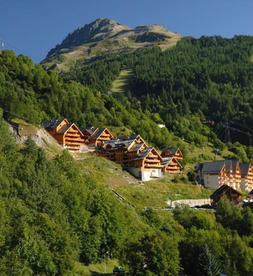 هتل Residence Odalys Le Hameau Et Les Chalets De La Vallee D Or