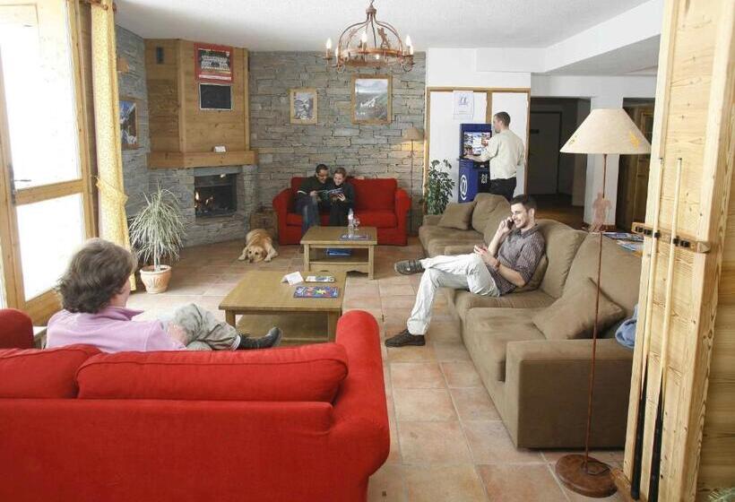 هتل Residence Odalys Le Hameau Et Les Chalets De La Vallee D Or