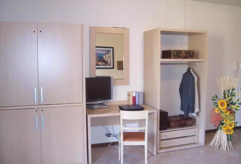 בית מלון כפרי Ristorante Tre Leoni