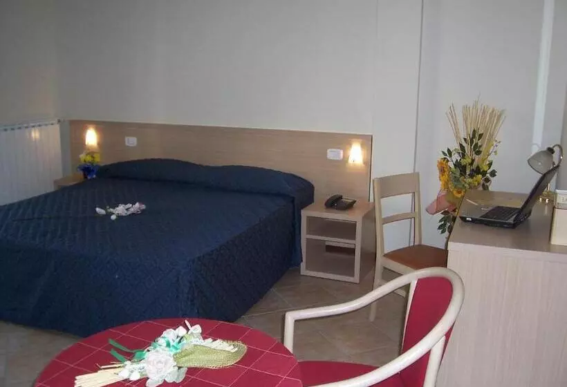 בית מלון כפרי Ristorante Tre Leoni