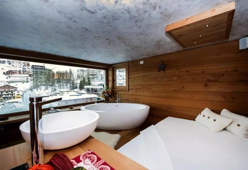 ホテル Sertorelli Sport