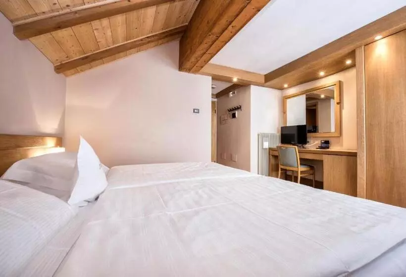 ホテル Sertorelli Sport