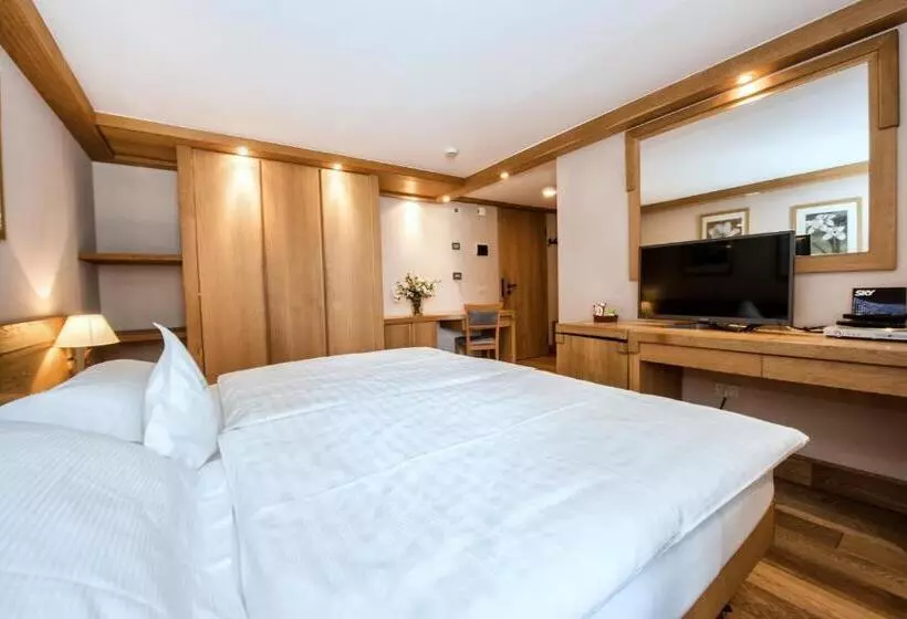 ホテル Sertorelli Sport