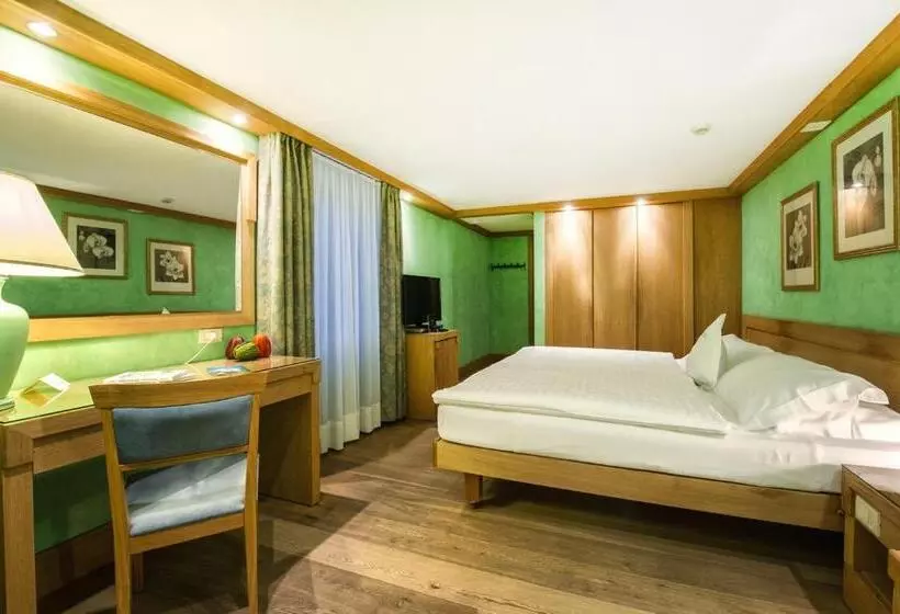 ホテル Sertorelli Sport