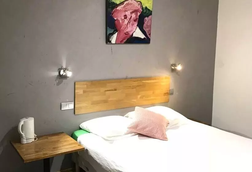 בית מלון כפרי Street Art