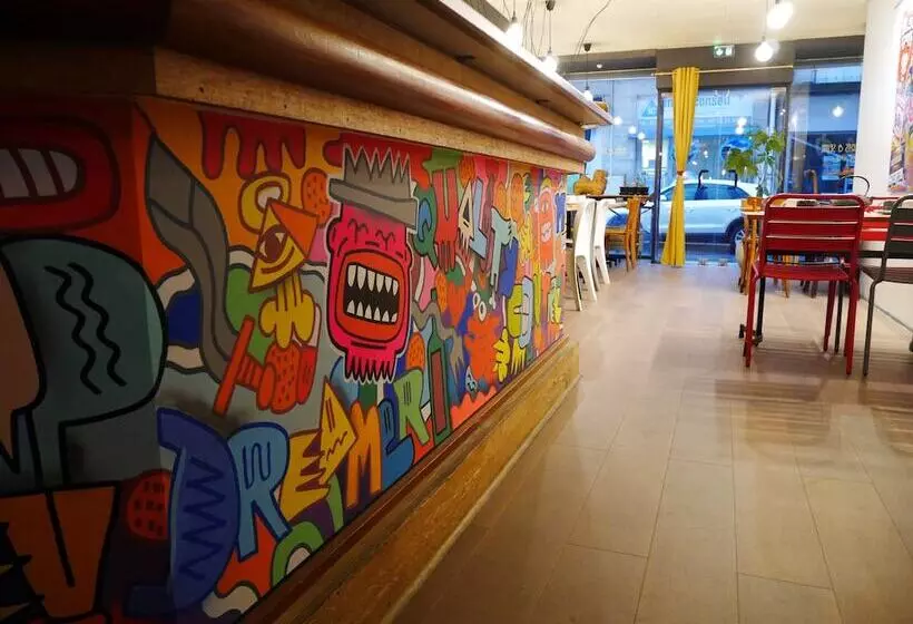 בית מלון כפרי Street Art