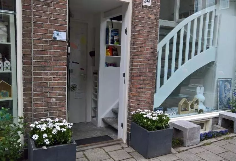 A Bed & Breakfast Flynt