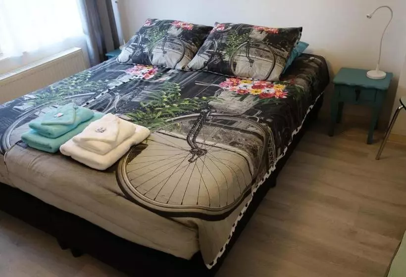 A Bed & Breakfast Flynt