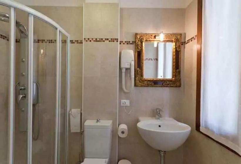 هتل Albergo Marin