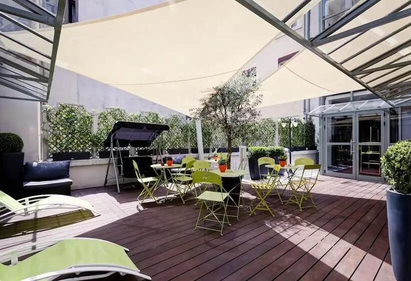 Отель Alexandra