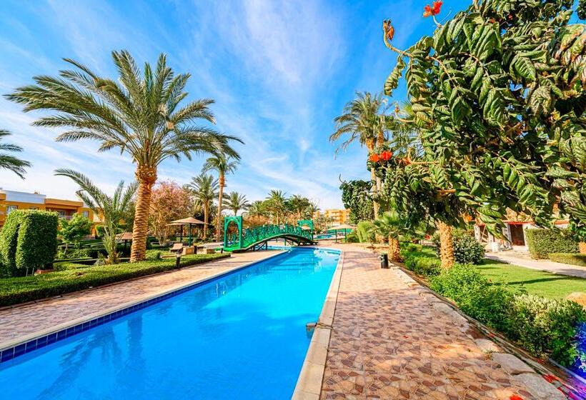 هتل Golden Beach Resort