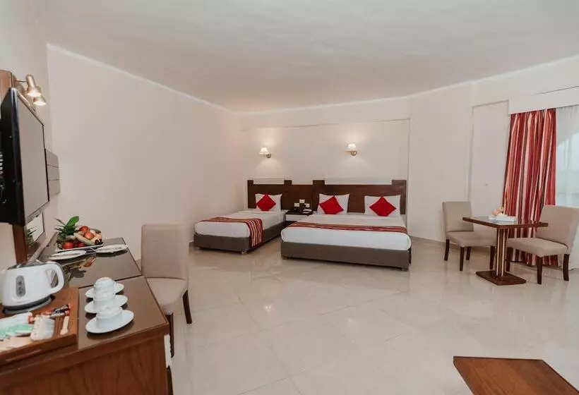 هتل Golden Beach Resort