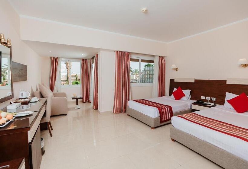 هتل Golden Beach Resort