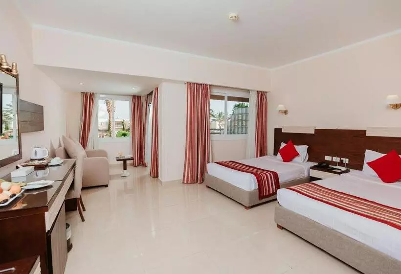 هتل Golden Beach Resort