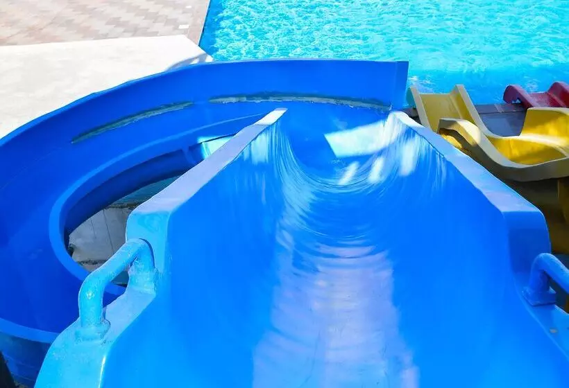 هتل Golden Beach Resort