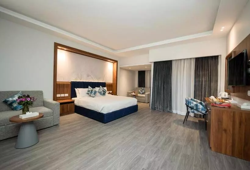 هتل Golden Beach Resort