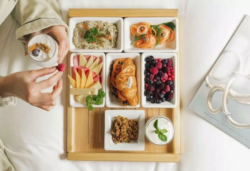 Kempinski Nile Hotel, Cairo