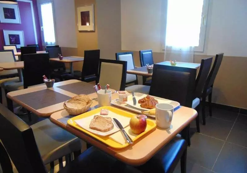 Отель Kyriad Quimper Sud