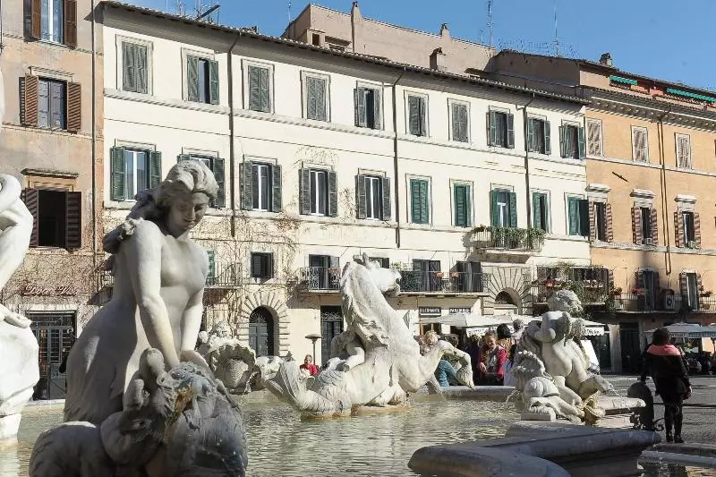 Отель Navona Apartments