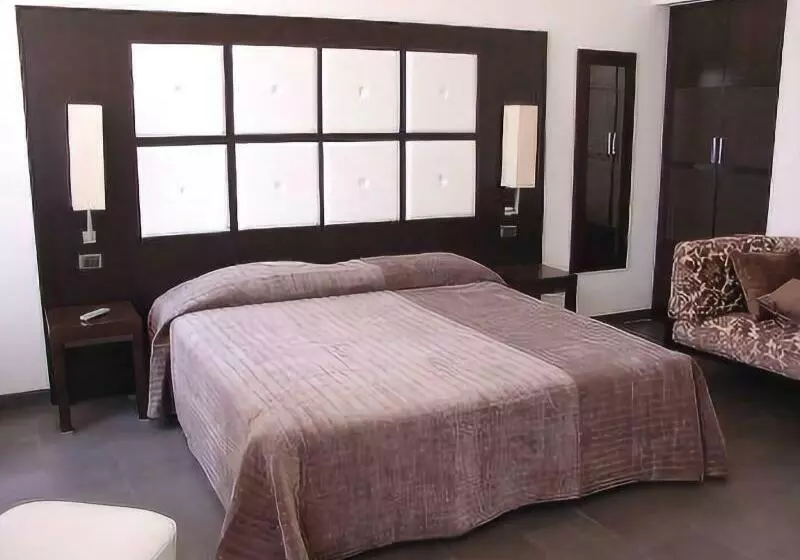 Отель Navona Apartments